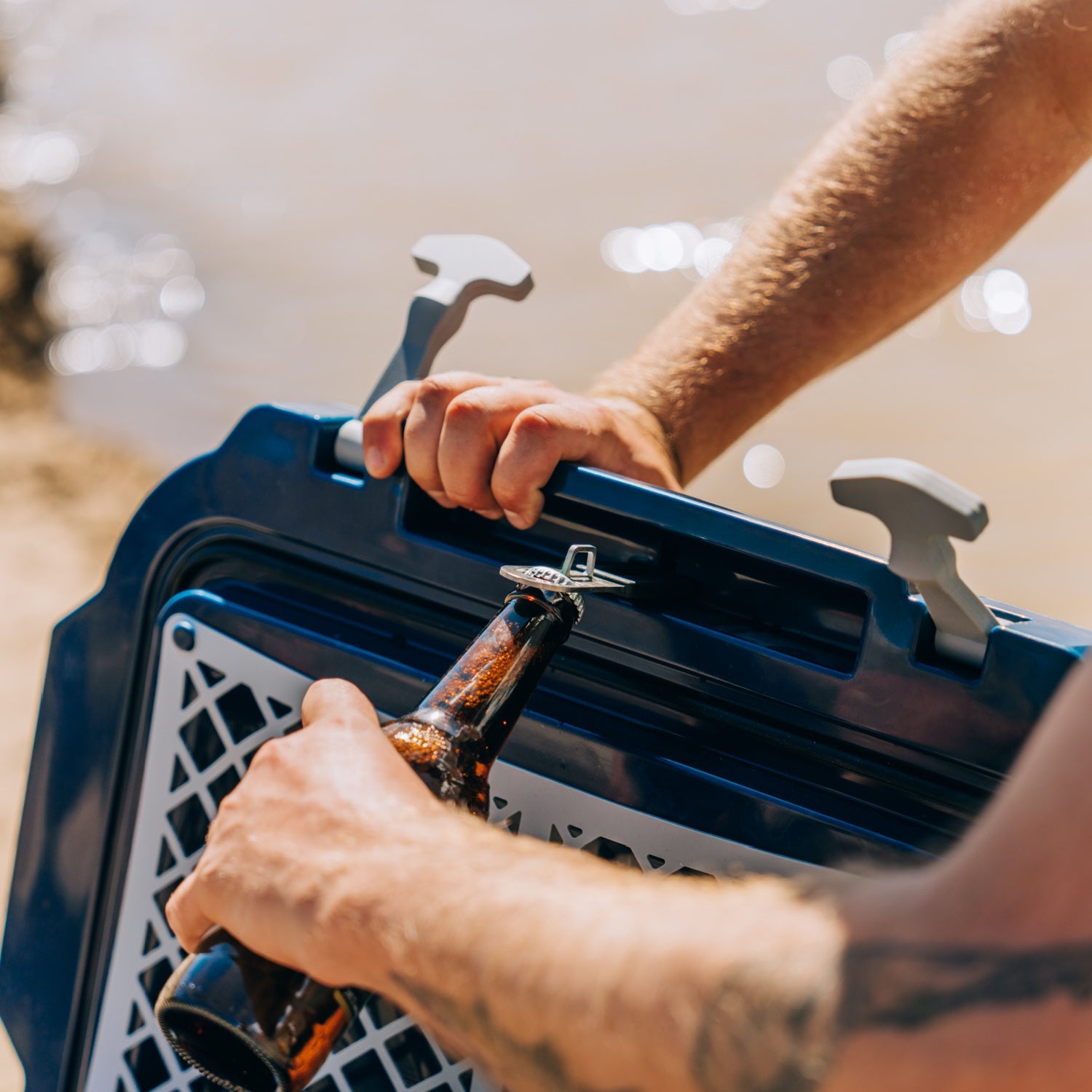 45 QT Ultra-Tough Wheeled Cooler #007L8