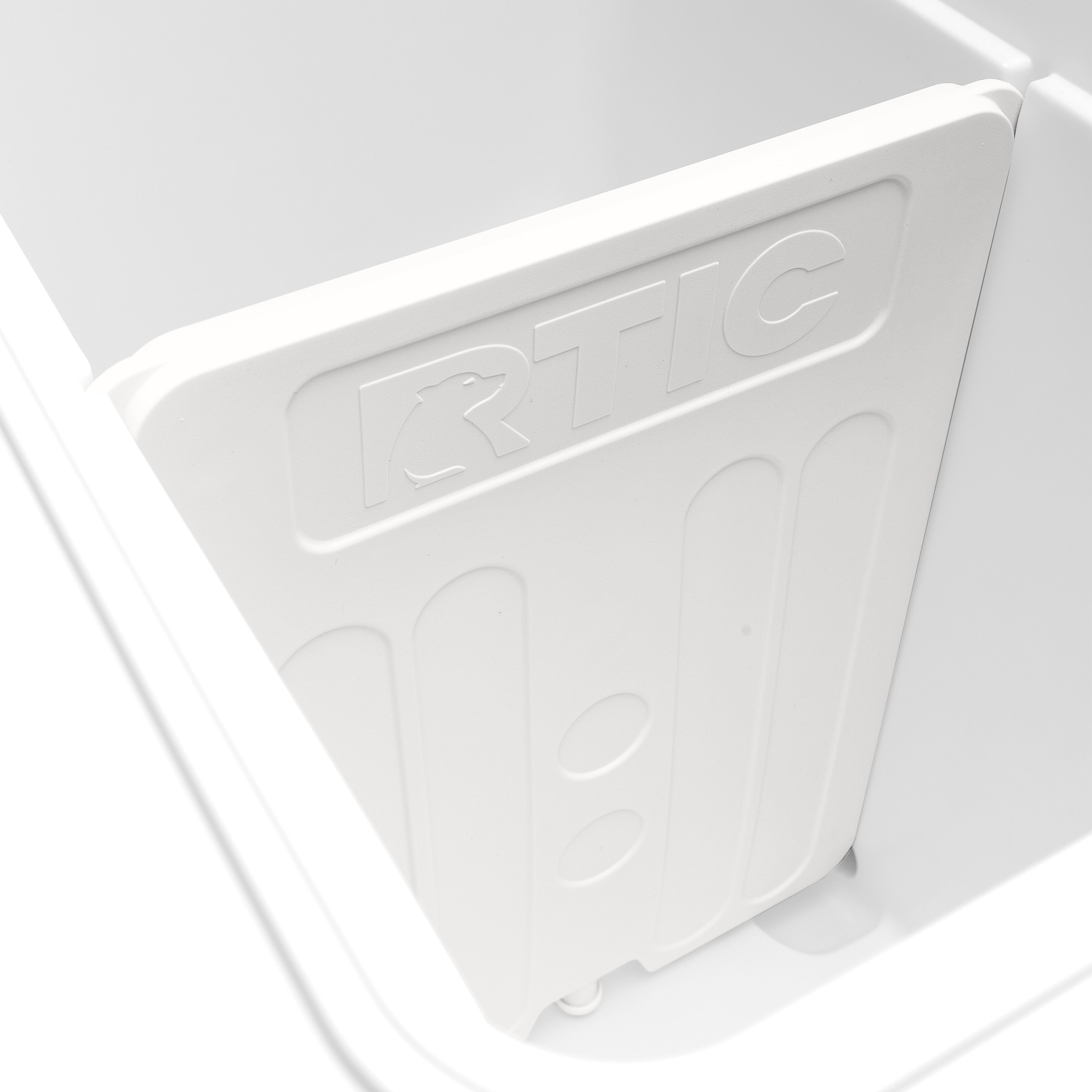 45 QT Ultra-Tough Wheeled Cooler #007L8