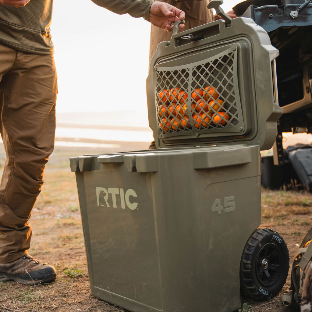 45 QT Ultra-Tough Wheeled Cooler #007L8